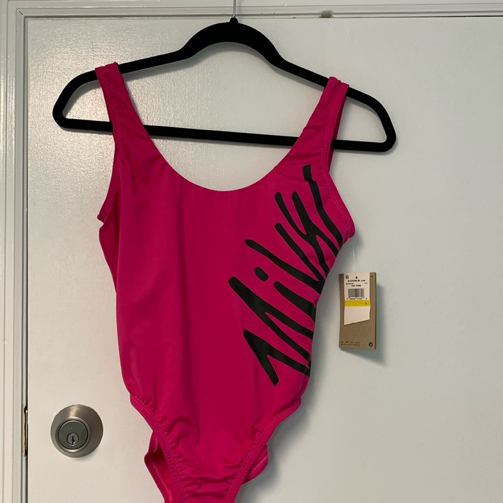 Nike hot pink fuchsia with black lettering one piece bathing suit size small new - Picture 1 of 5